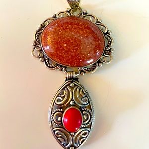 PRECIOUS STONE PENDANT - UNIQUE, DETAILED, STUNNING PIECE